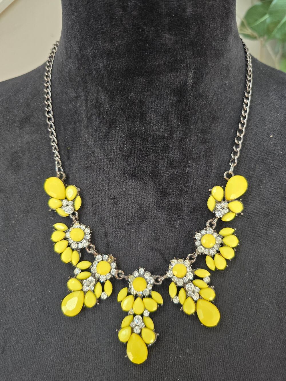 Yellow Teardrop Rhinestone Floral Bib Statement Necklace Silver Tone Jewelry